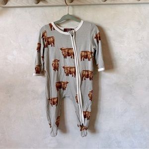 CURRENT SEASON Milkbarn Highland Cow bamboo zipper footed romper size 3-6 months